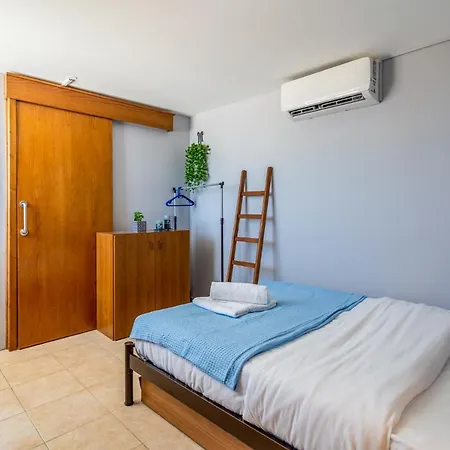 Piccolo In Appartement Larnaca