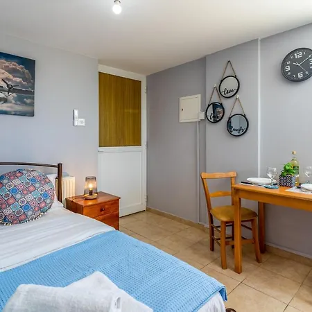 Piccolo In Appartement Larnaca